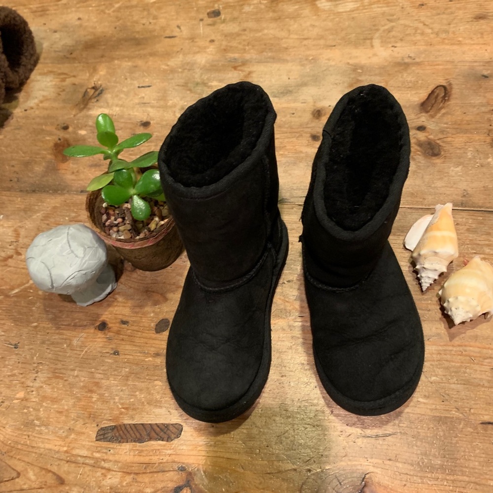 Black Toddler UGG Boots